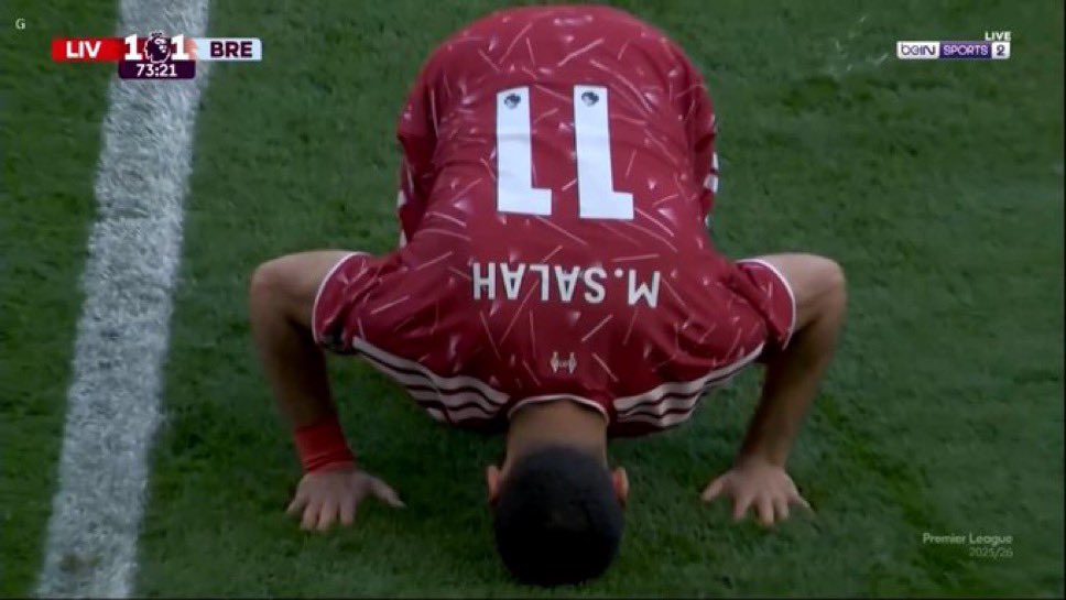CuriosidadesPRL's tweet photo. O Adeus do Salah. https://t.co/q0RjUfkcjc