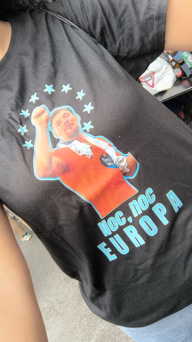 martabril's tweet photo. Camisetón 🤸🏾‍♀️🩵
Noc, noc ⚡ https://t.co/7p9CHUyOvS