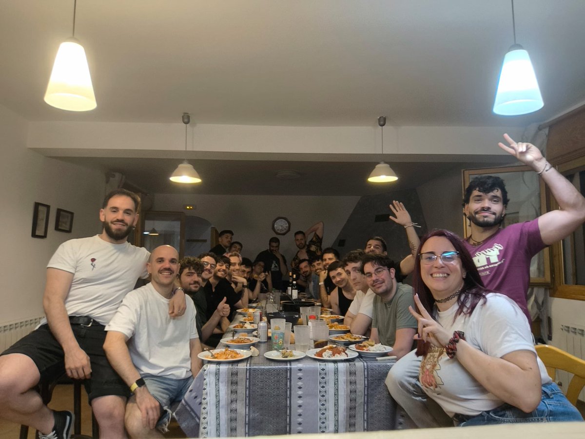 Fefelu's tweet photo. Vaya finde tan chuli ❤️‍🔥 https://t.co/zRR8zBZXD2