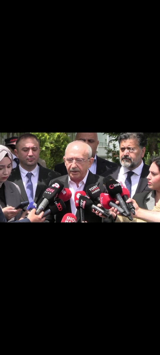 boreas4ever's tweet photo. A HABER
AKIT
TRT
TGRT
CNN
H.TURK
IHA
SHOW
TV100

Mikrofonlar bile anlatıyor olanı biteni. 

#ChpBaşkanıÖzeldir
#CHPteslimAlınamaz
#mutlakkriz #CHPÖzgürÖzel https://t.co/6qB0vZzLcn