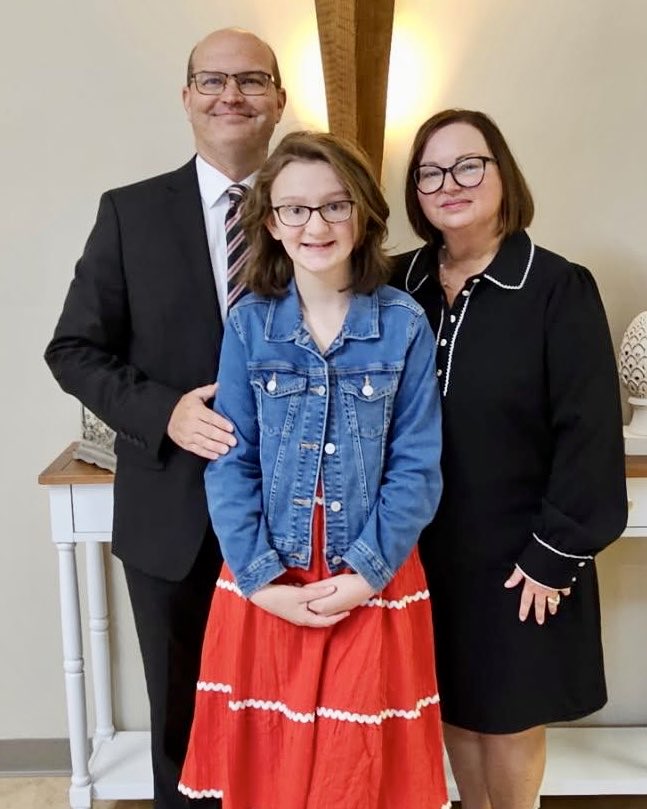 KentuckyNaz's tweet photo. Officially installed Pastor Micah &amp; Halisha Sturm as the pastoral family at Lancaster Naz today. Grateful for the way the Lord brought Pastor Micah and this congregation together. Love these people deeply. Great days ahead! #KYNaz #RenewEquipConnect #RECkentucky #Nazarene https://t.co/snxZsWdrjZ