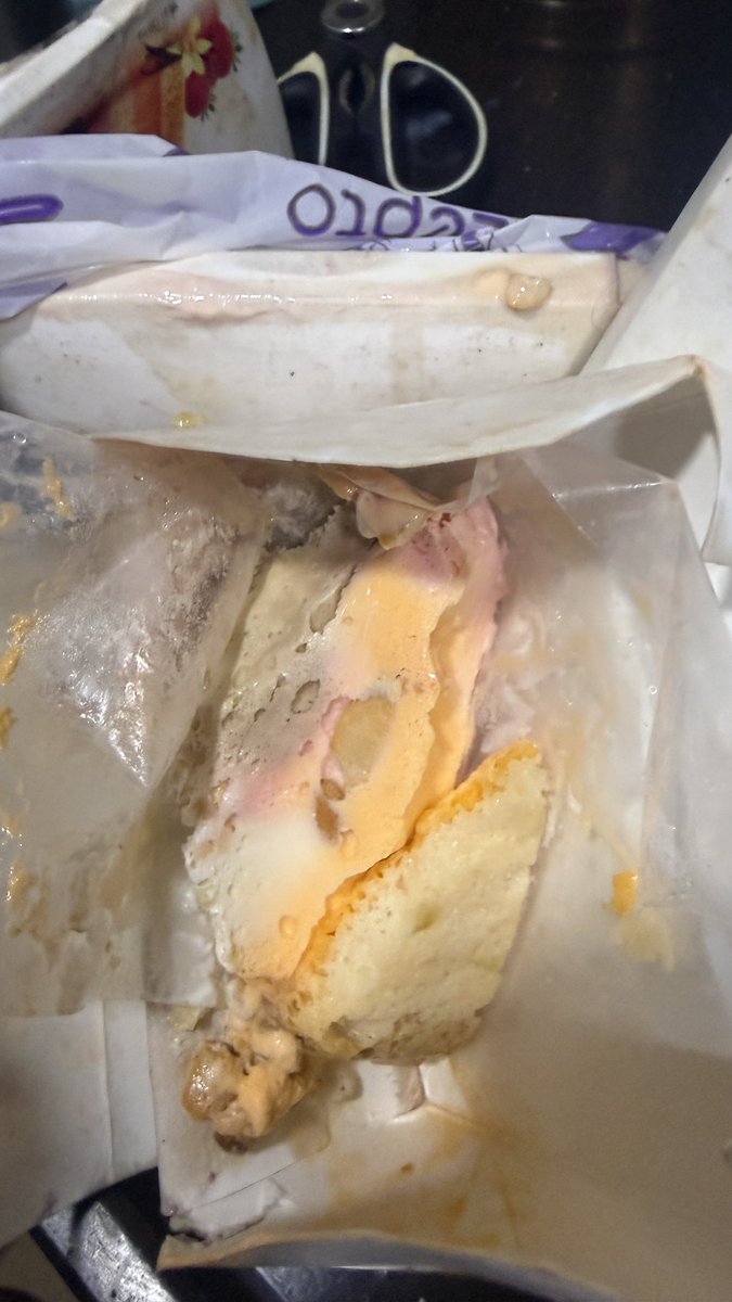 swapnilnaik1's tweet photo. thank you Zepto for the extremely worst experience @ZeptoNow @CMOMaharashtra @fooddeptgoi @FDA_MAHARASHTRA https://t.co/h9dKwCr2dJ