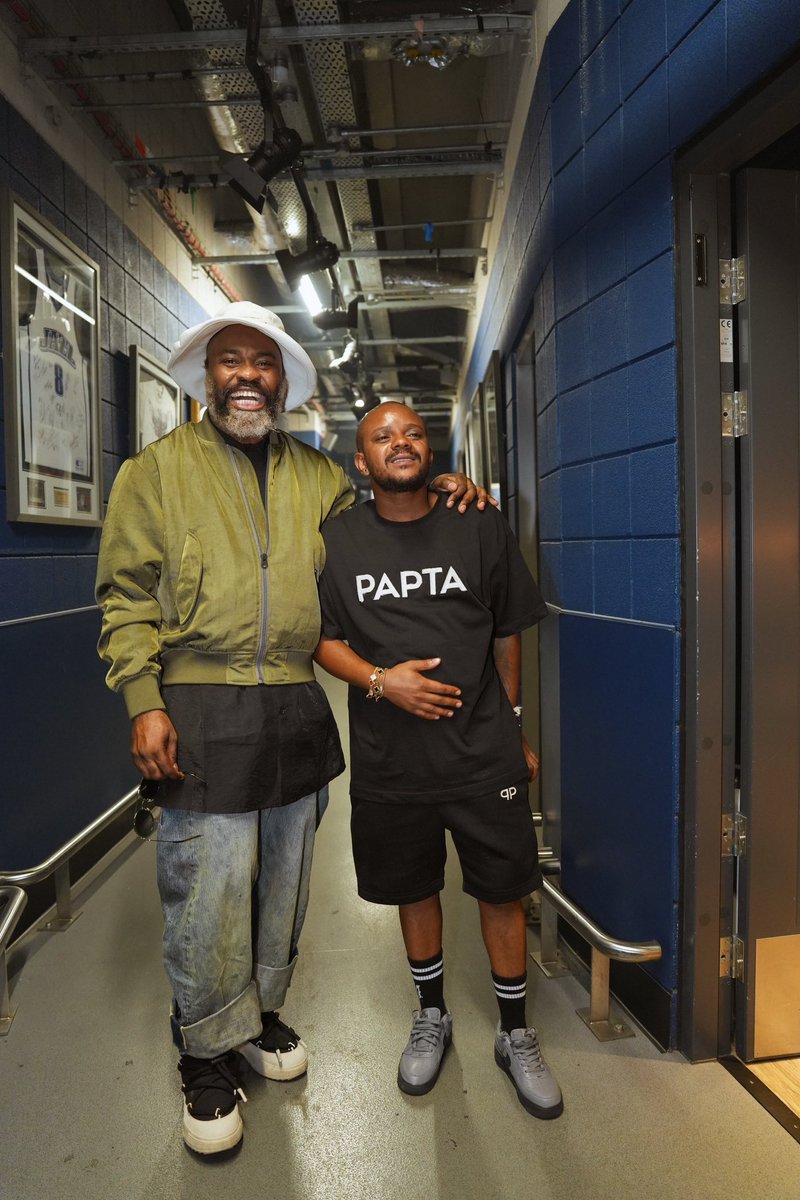 nduduzomakh's tweet photo. quick chat with my young bro @KabzaDeSmall_ — maybe something together is loading: “amapiano expansions” ?? — what an artist he is, have so much love for the music he creates 

pic: Arune Buragaite https://t.co/37pfGgYDW7