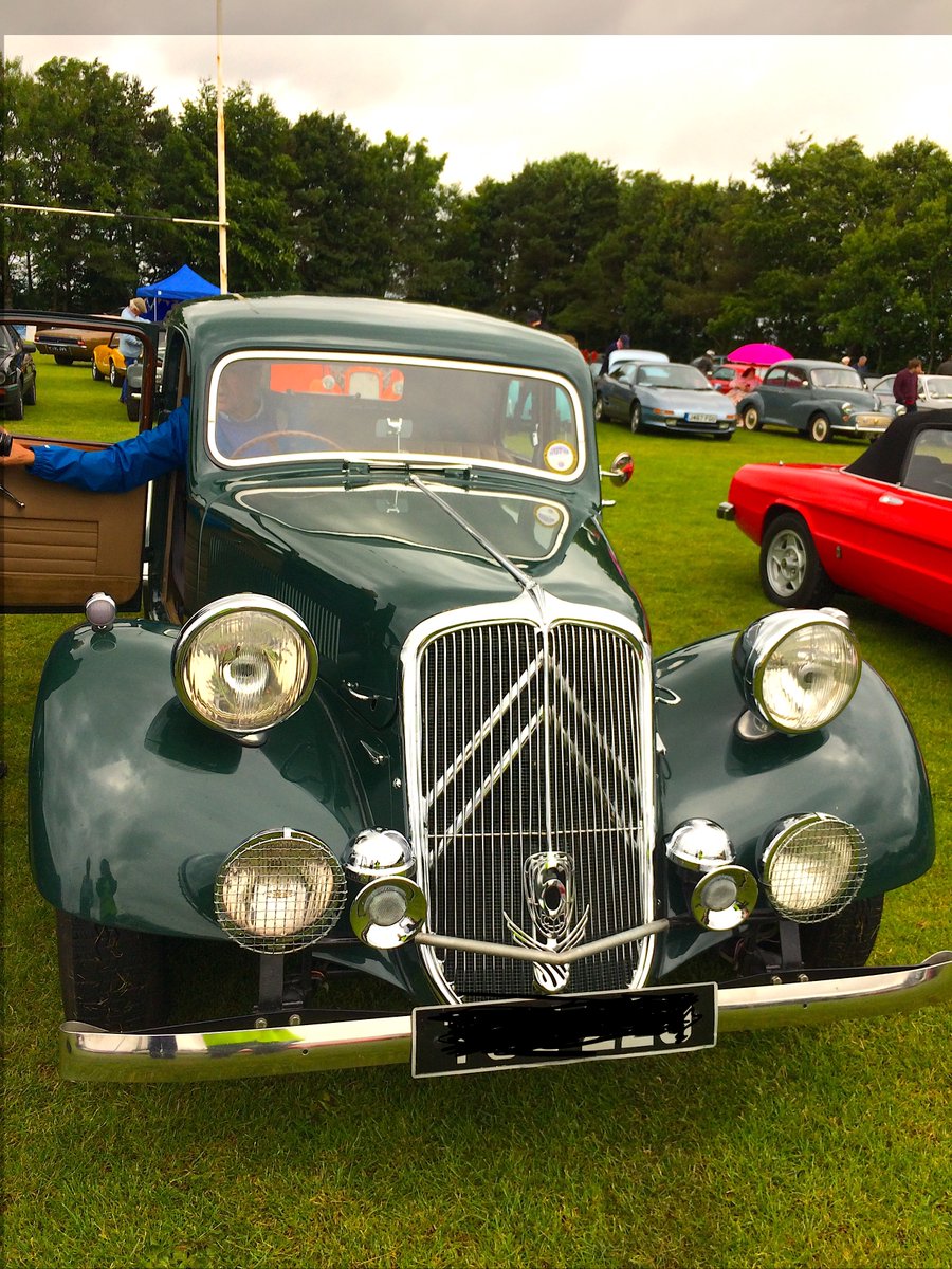 BathRotary's tweet photo. There will be a Gallic flavour to part of our Festival of Motoring and Music on June 27/28.

Superb examples of Citroens, Peugeots, Renaults.

Allez, nos citoyens!  Achetez votre billets ici: https://t.co/U8V5eQGmsH https://t.co/ncDvAC8Tak