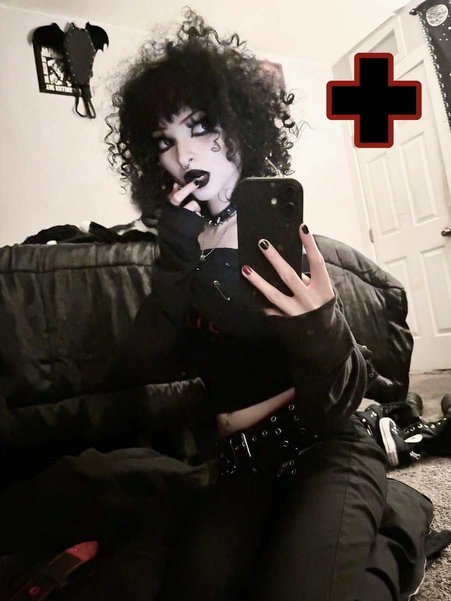 mj ✚ tweet media