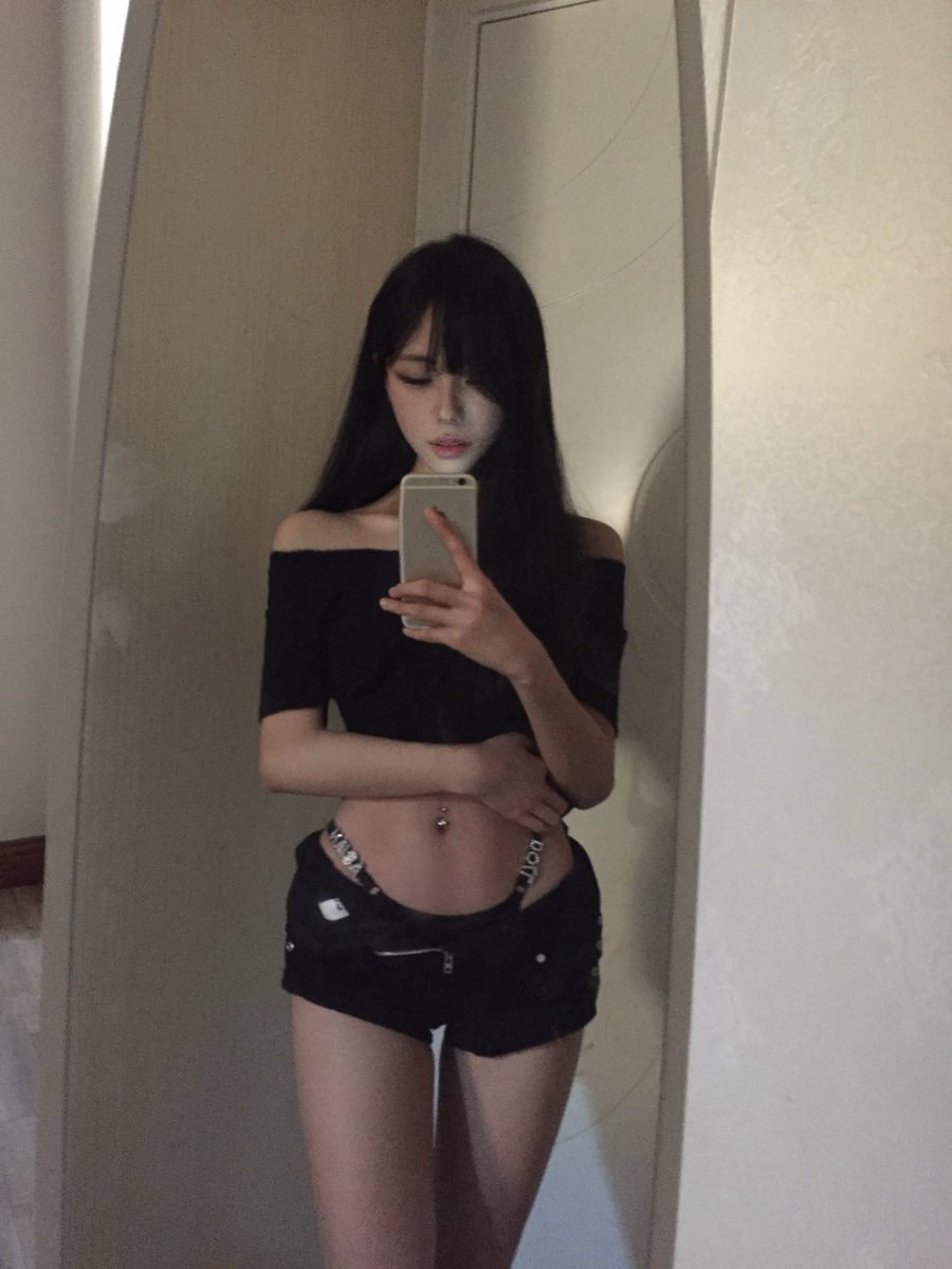 kiso3o_w's tweet photo. 我们已绑定主仆关系 快来和主人聊天吧～##女同性恋 #les #wlw https://t.co/ussDu5F15r