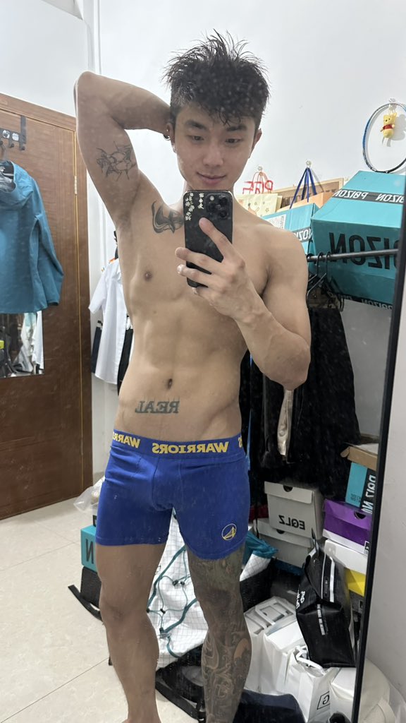 黄博城啊啊 tweet media