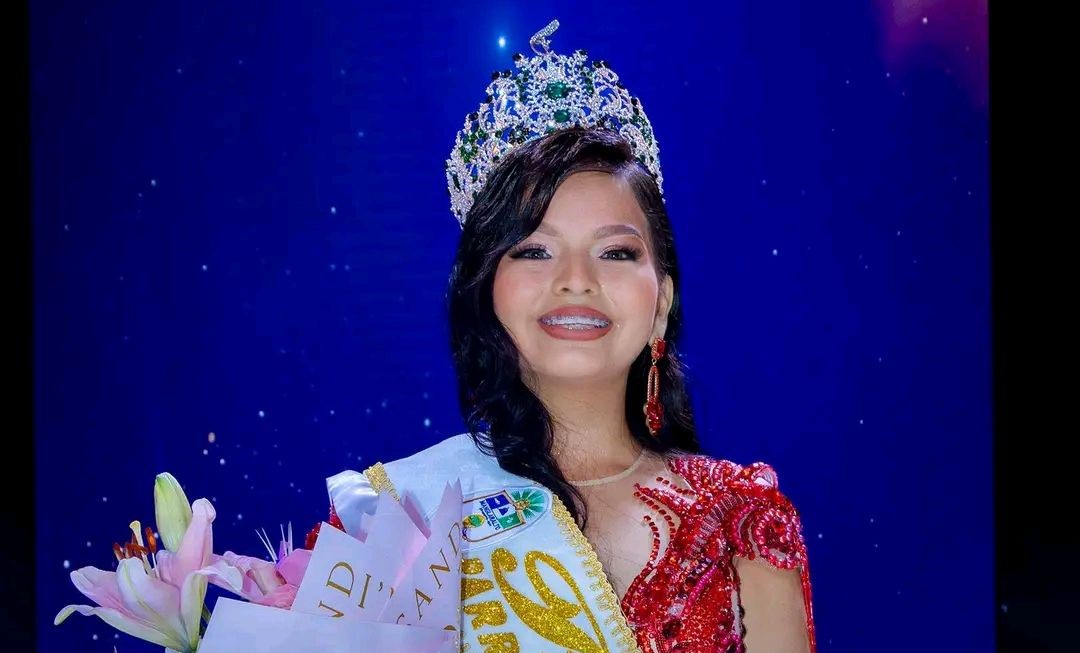 NicoPeninsula's tweet photo. Naomi es la nueva Reina de Manglaralto https://t.co/aOnBjioWHF https://t.co/OiOJ84kHge