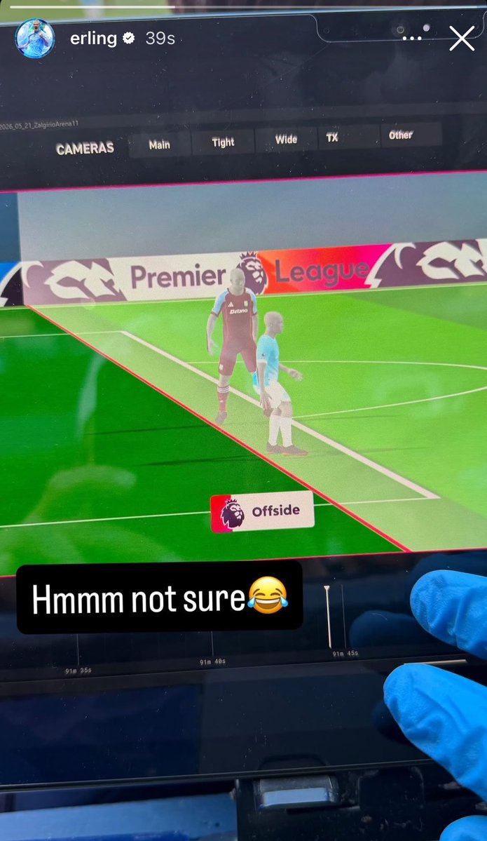 Out Of Context Football tweet media
