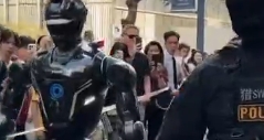 中國人民解放軍駐洛杉磯部隊 (PLA Los Angeles Garrison) tweet media
