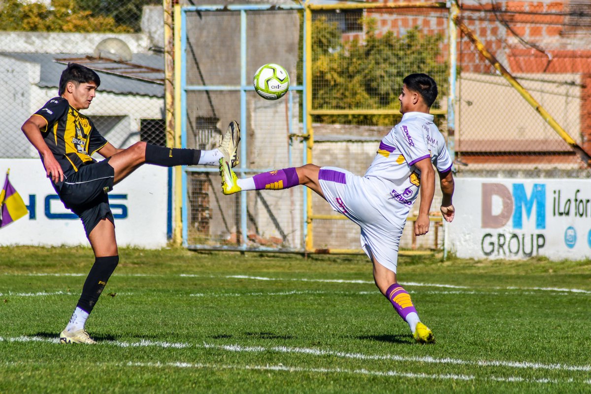 ClubTiro's tweet photo. #LigadelSur 🏆 | 🔚 Caída en Reserva.
⠀⠀⠀⠀⠀⠀⠀⠀
Fecha #9: 🟣🟡 #Tiro 1-2 Olimpo ⚫🟡
⠀⠀⠀⠀⠀⠀⠀⠀
⚽️ Elias Dezi.
⠀⠀⠀⠀⠀⠀⠀⠀
#VamosTiro 💜💛💜
#sentidodepertenencía https://t.co/mIlUReSDdW