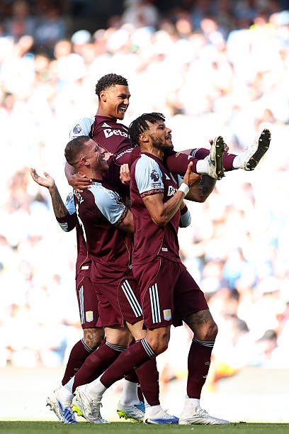 HoltecastPod's tweet photo. 3️⃣ word reviews, #AVFC fans? ⤵️ https://t.co/DrhMaOsnvO