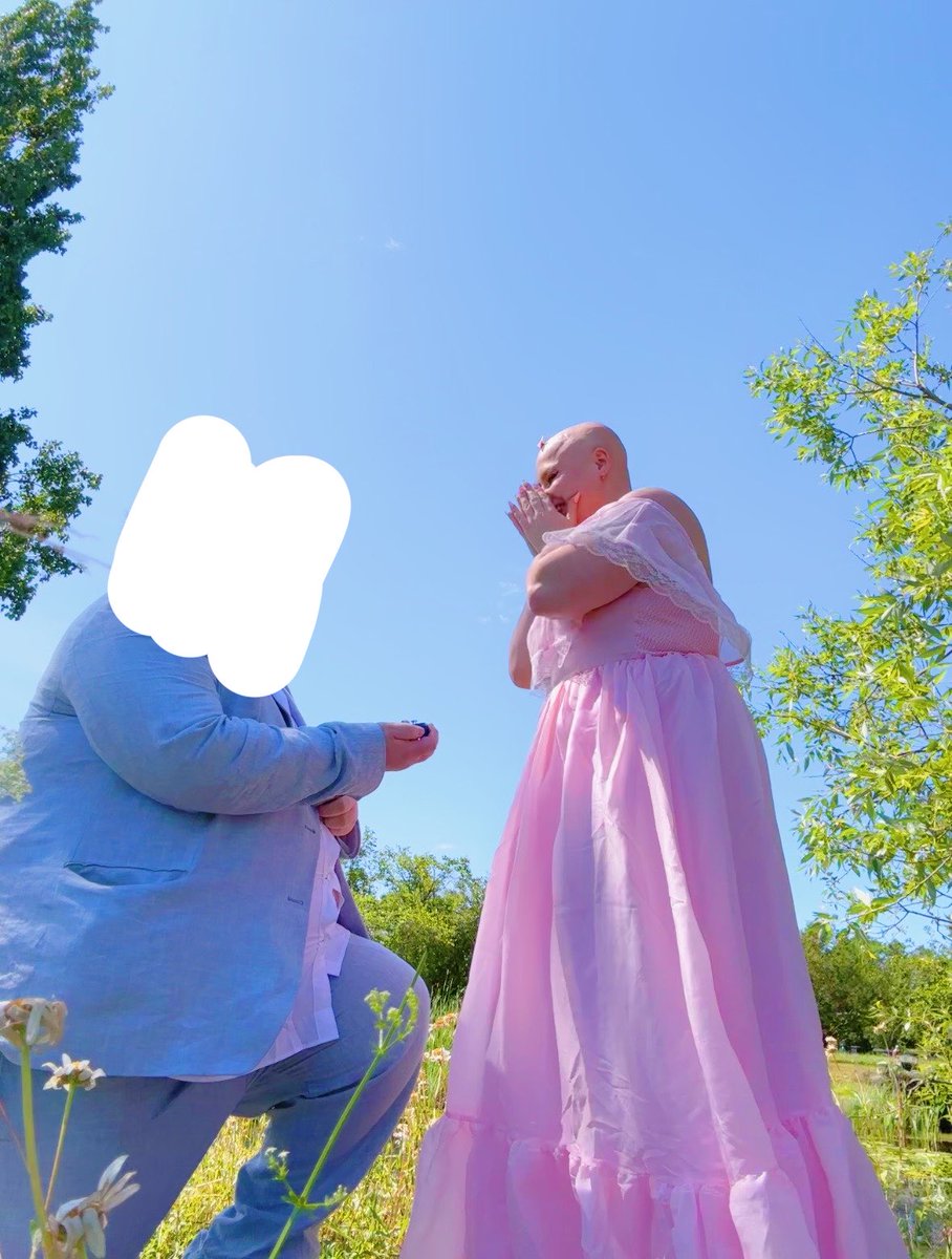 aristocals's tweet photo. i HATE that I’m obese in my engagement photos but whatevrrrrr :c still kinda obese but not aaaas obese as last year,,,, https://t.co/fl6RFXV0J2