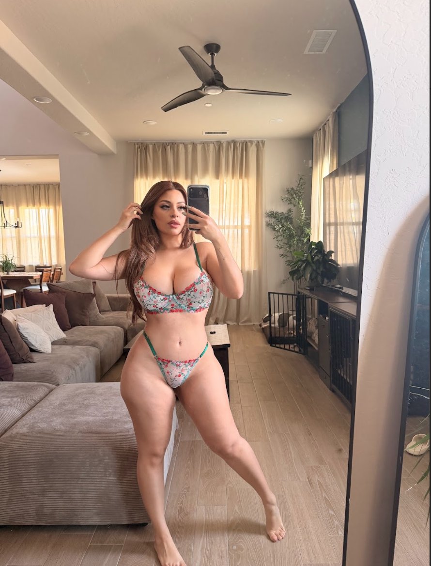 _genbenz's tweet photo. Rate me 1-10 https://t.co/bNhRvq7Jeh