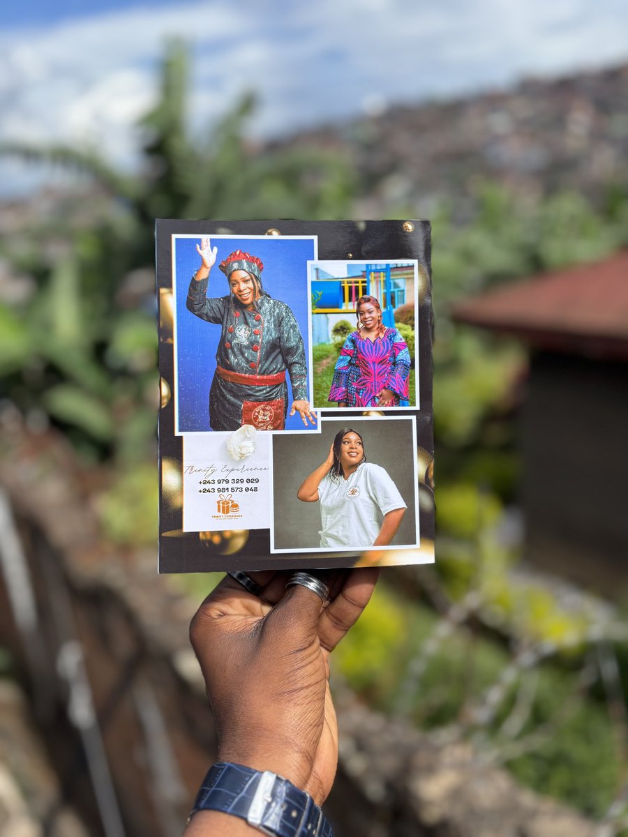 TrinityExper's tweet photo. Des cartes de vœux qui parlent au cœur, sans filtre. ✨

Contact : +243 979 329 029 | +243 981 573 048

#TrinityExperience
#LeLuxeDansChaqueDétail
#CarteDeVoeux
#MomentsMagiques
#Bukavu https://t.co/D0TUUOn7AT