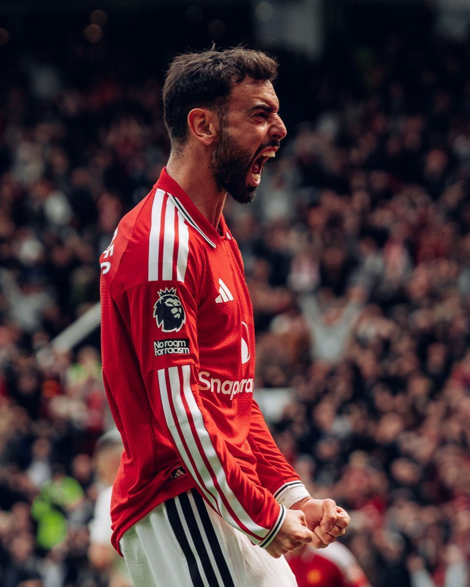 MedKhalifaJr1's tweet photo. Dear @B_Fernandes8 , we need this form in the World Cup. Let’s do it for Ronaldo🥹 🐐 https://t.co/2WOktkML5W