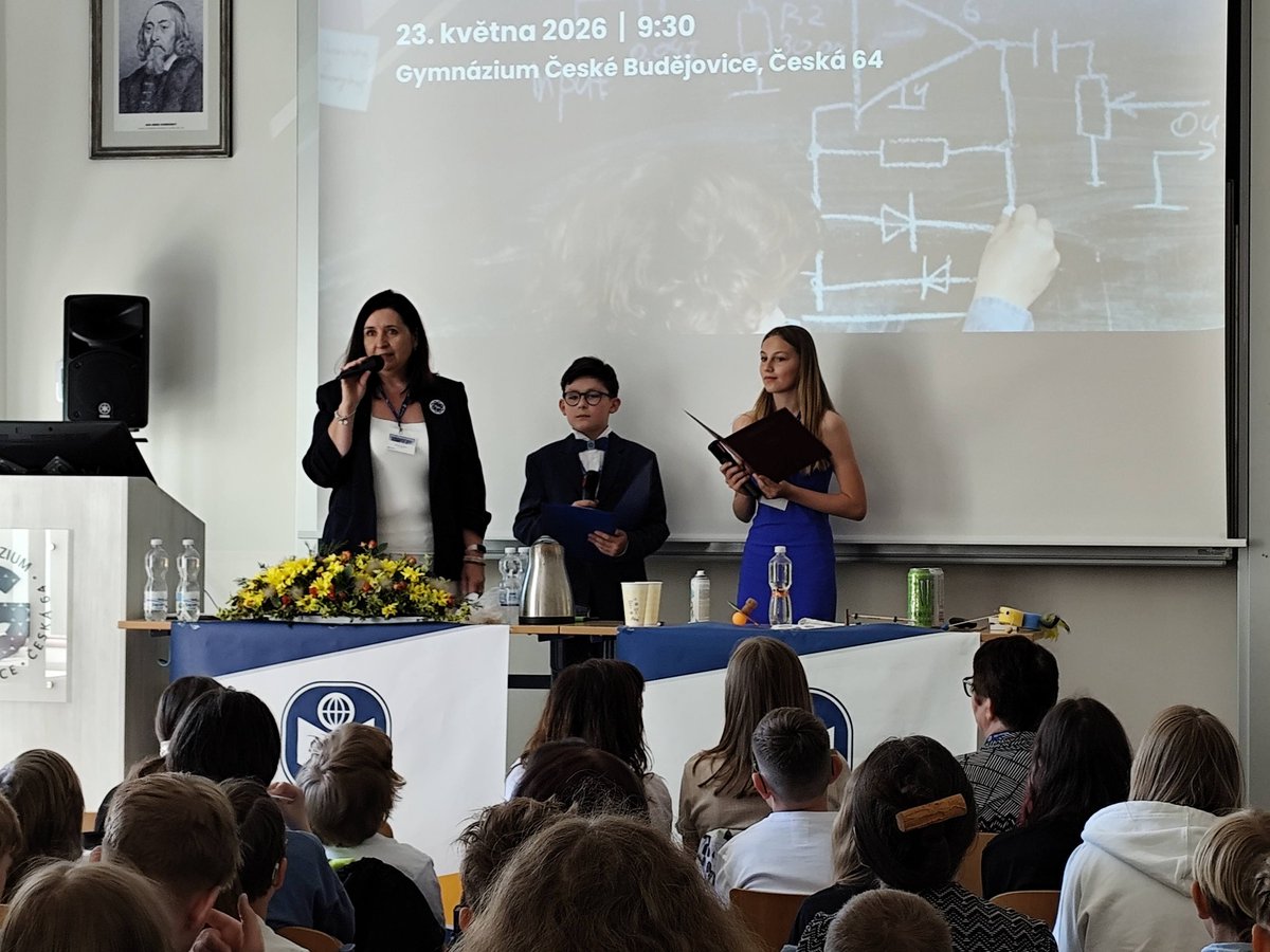 mensacesko's tweet photo. V pěti městech už proběhly letošní Mensa dětské konference a další nás čekají už tuto sobotu v Ústí nad Labem a Prostějově!

Přijďte podpořit mladé přednášející a poslechnout si fascinující témata od 3D tisku po kvantovou mechaniku.

#MensaČesko #DětskáKonference #NadanéDěti https://t.co/005zeYwB6b