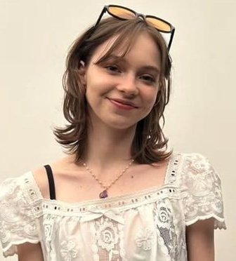 evyncoment's tweet photo. Meu ponto fraco dela está sendo esse cabelo dela que a deixou mais linda do que já é minha nossa... https://t.co/6Ho7JCF8jR