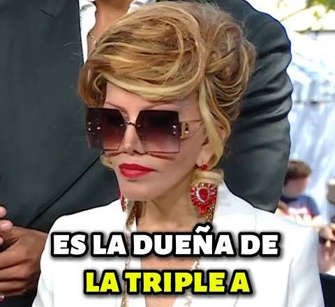 Ramirocker's tweet photo. Yo viendo el peinadazo de @MiroslavaMont 💇🏼‍♀️ https://t.co/erQyrAs62h