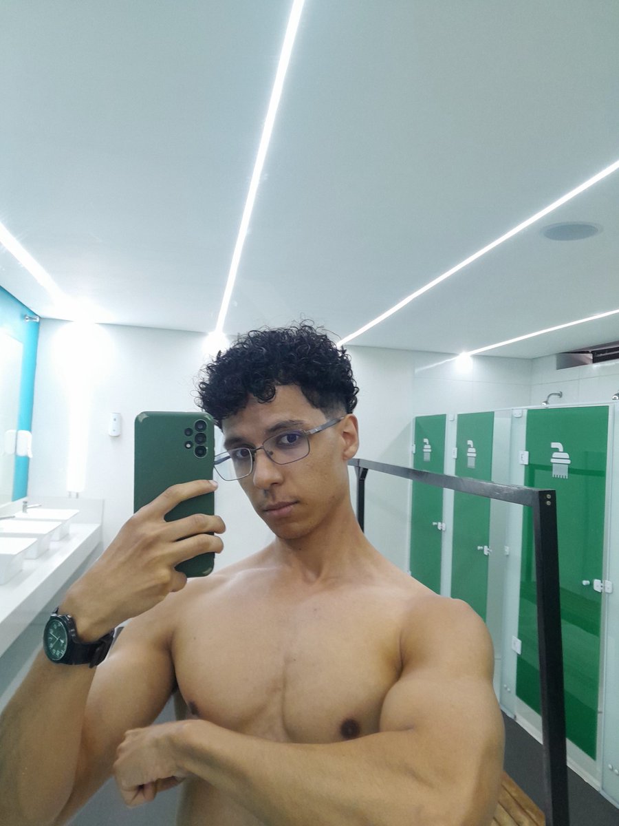 halter de 67kg🦣👾 tweet media