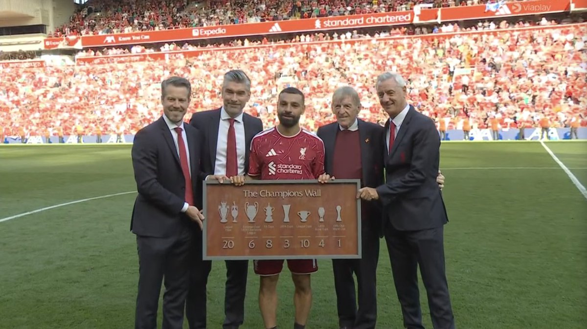 The Touchline | 𝐓 tweet media