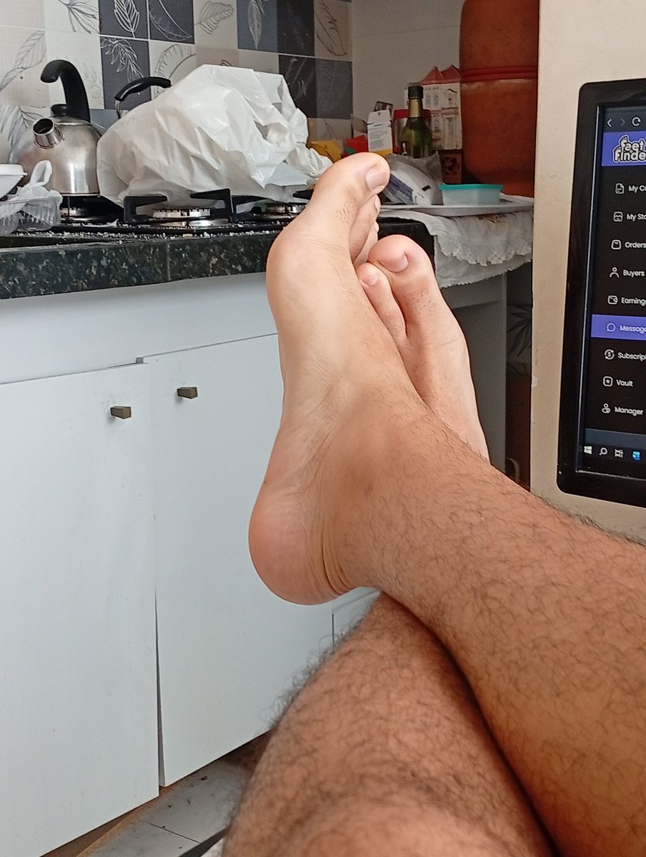 Feet&Art tweet media