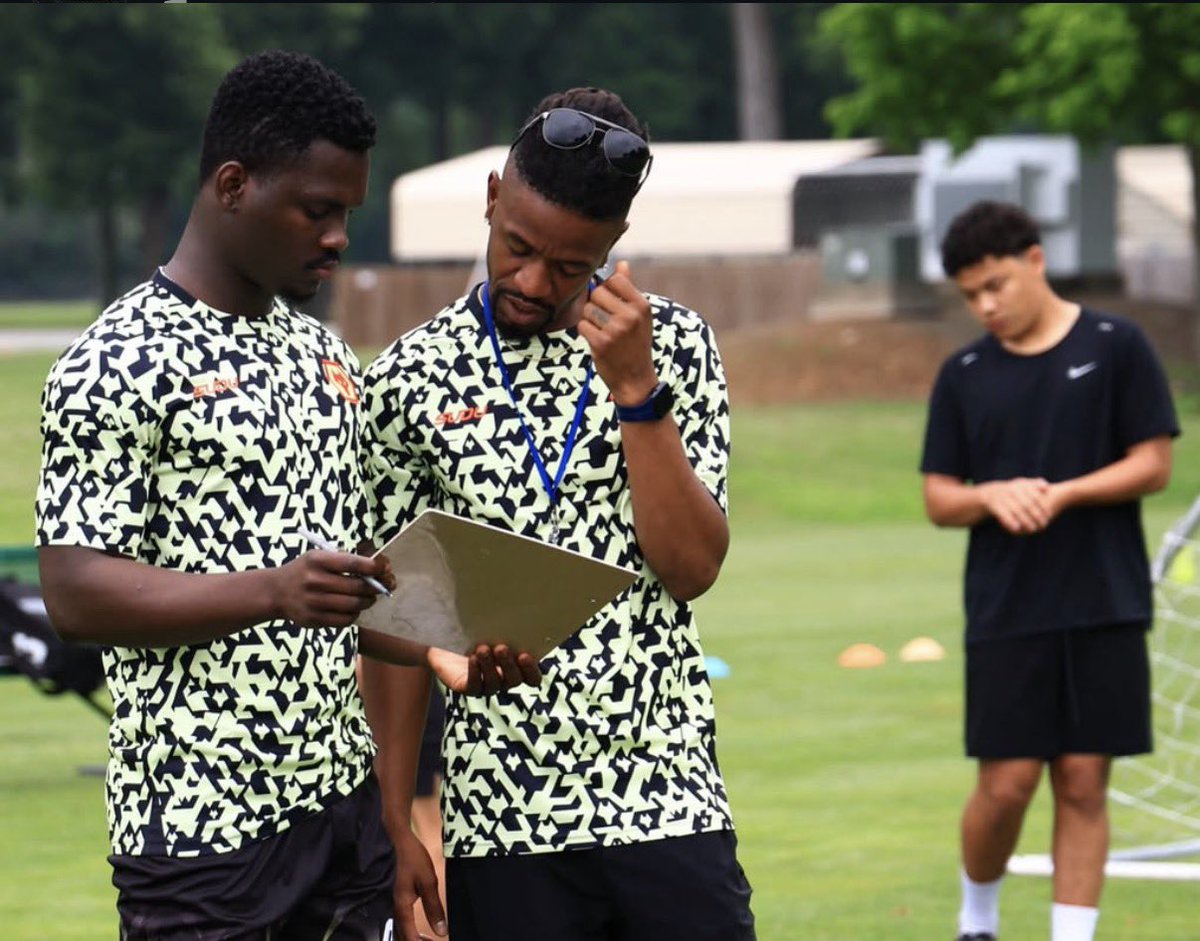 alase_ayorinde's tweet photo. By God’s grace

I will explore every talent my Father in heaven has given me

Now an official licensed Football Coach in the US🙏🏾

From Managing players in Nigeria to managing player’s from 25 different nationalities!

It can only be God🙏🏾

#Coach https://t.co/f3rhmih3TO