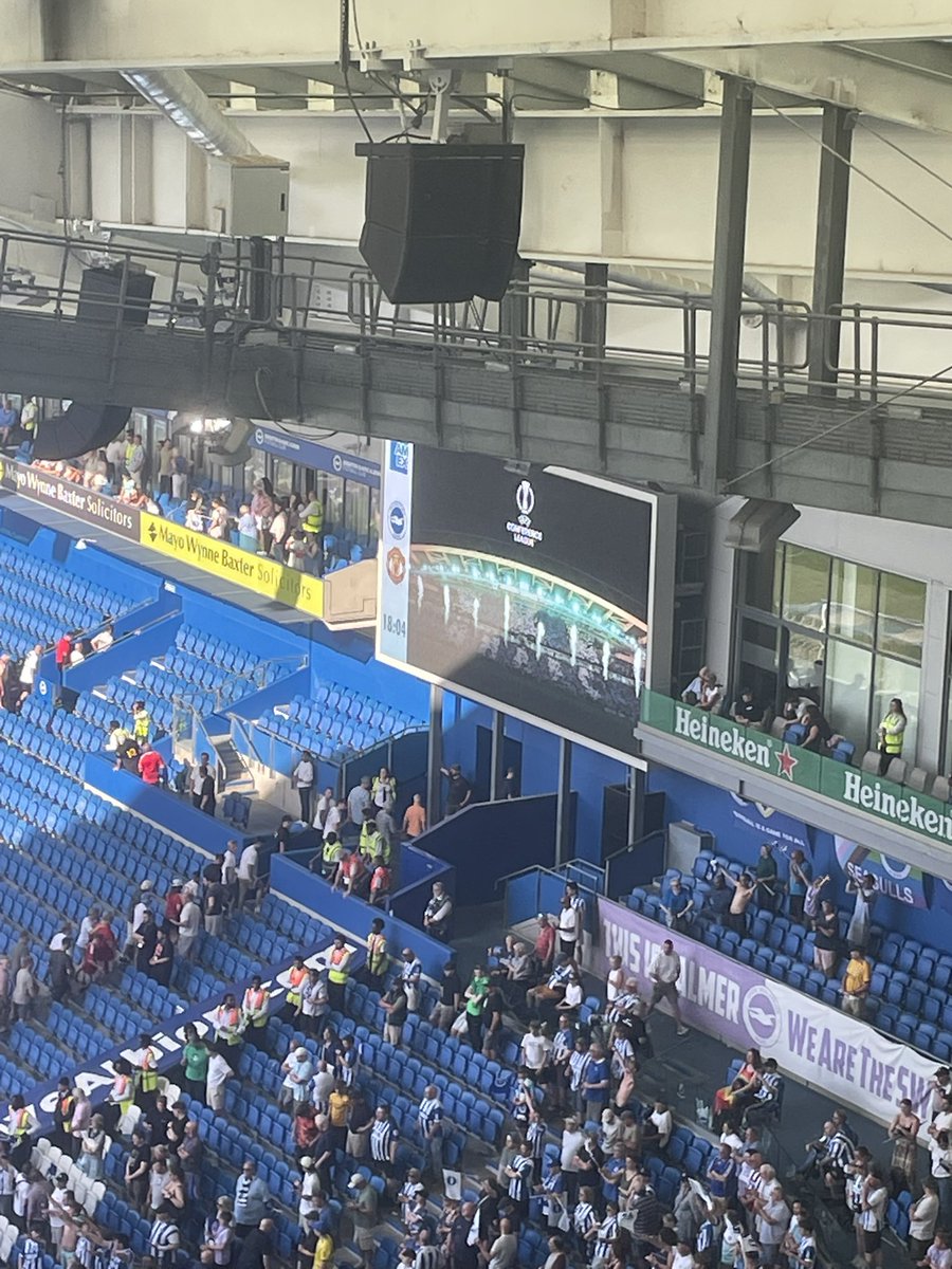 chubbychris_'s tweet photo. 43. brighton 0 - 3 man united
📍 amex

despite brighton’s best efforts, we manage to qualify for the conference league.

absolutely stinking hot day where fernandes broke the assist record and ran rings around brighton at walking pace.

on to europe though 🫡 https://t.co/Xsfh6RCdlj