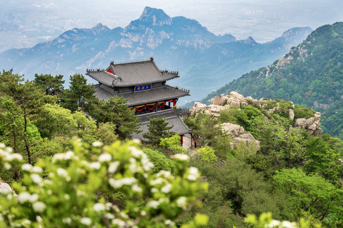 LakeHy's tweet photo. 山东泰安泰山 Mount Tai in Tai'an, Shandong https://t.co/Y8SyWjs0By