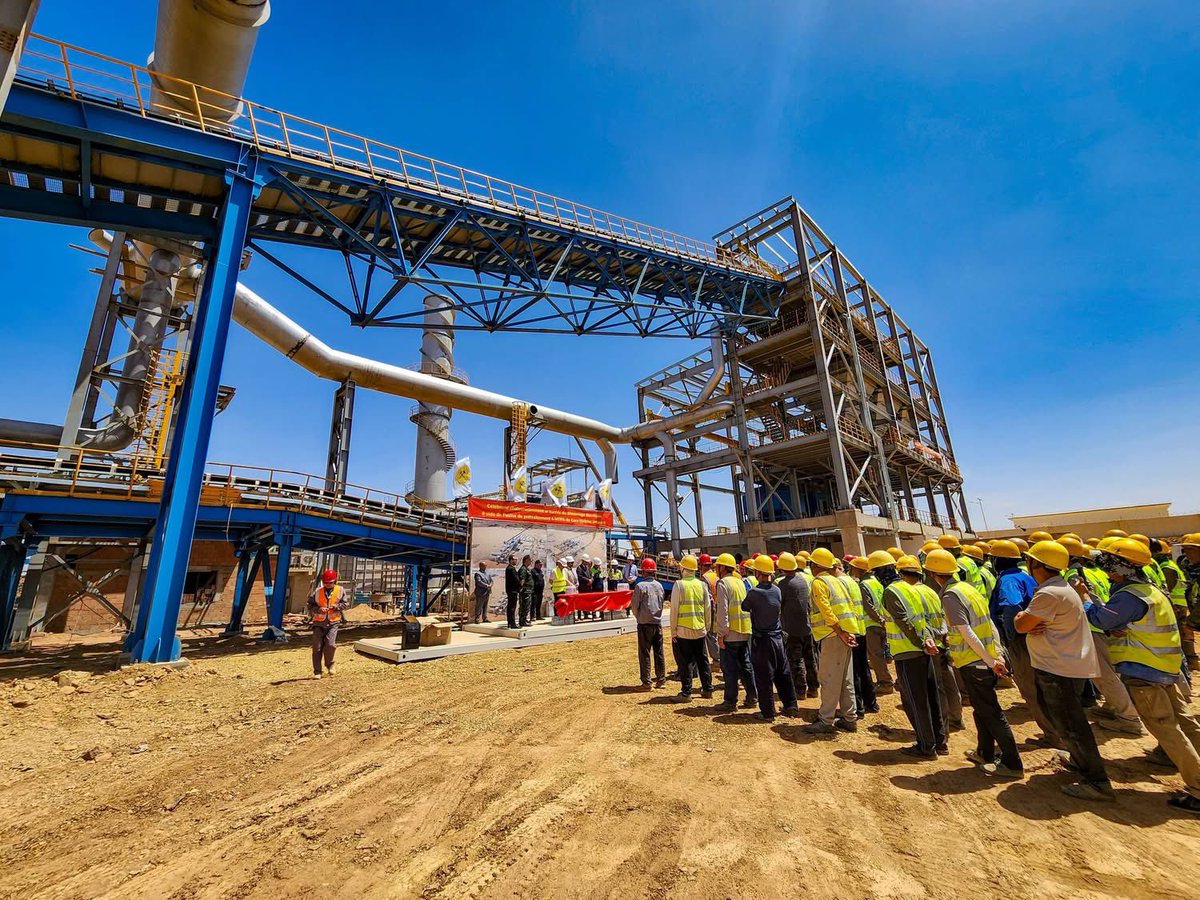 PerspectiveDZ's tweet photo. [#Mines][#Industrie] 

Lancement des essais de la première unité de traitement primaire de la mine de fer de Gara Djebilet dans la wilaya de Tindouf https://t.co/673UWt03UK