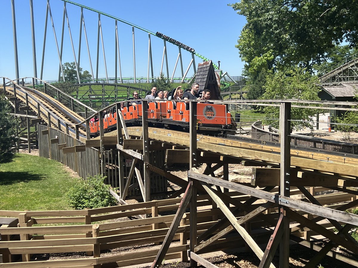 MidwestInfoGuide 🎢 tweet media