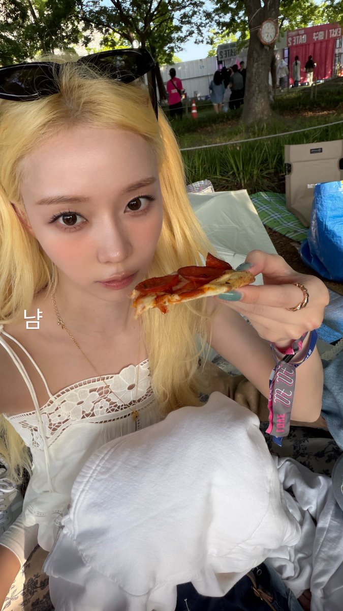 페플 tweet media