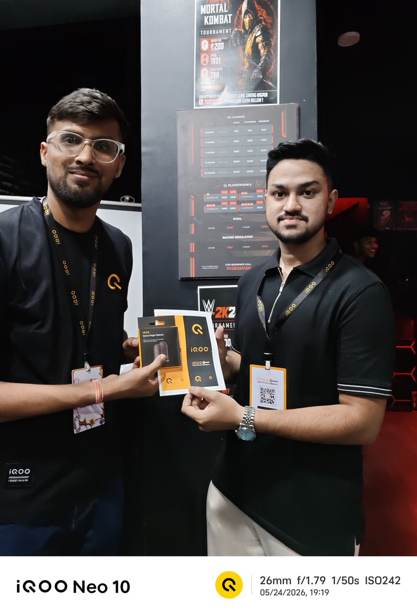 LendeAbhishek's tweet photo. 🎁💛 iQOO goodies distribution made our first-ever iQOO Clan Nagpur Offline Meetup even more special 🔥

Seeing the smiles and excitement of fellow Questers while receiving exclusive iQOO goodies was truly amazing 🙌

#iQOO #iQOOCommunity #iQOOClan #Questers #Nagpur #GamingMeetup https://t.co/NYos8IUEP4