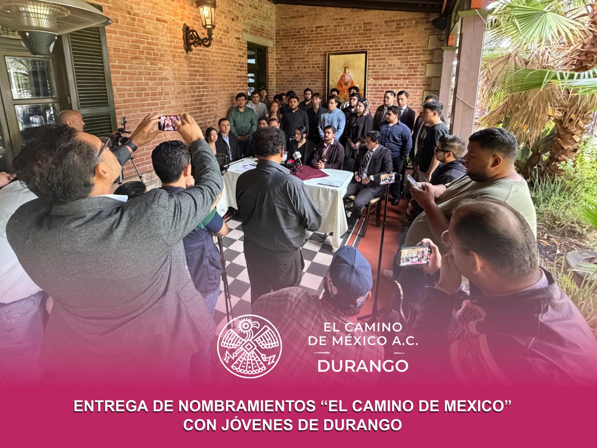 lic_aguadohdez's tweet photo. Realizamos entrega de nombramientos de #ElCaminoDeMéxico A.C. a jóvenes duranguenses comprometidos con el liderazgo, la participación ciudadana y el futuro de #Durango y #México. 🇲🇽🙌Inspirados por un líder de estatura mundial, #MarceloEbrard, quien preside la Asociación, se suman con esa forma de actuación profesional y vocación en la vida pública.

Seguimos impulsando a las nuevas generaciones y fortaleciendo el #LiderazgoJuvenil. #MarceloEbrard 
#Durango
#NachoAguado
