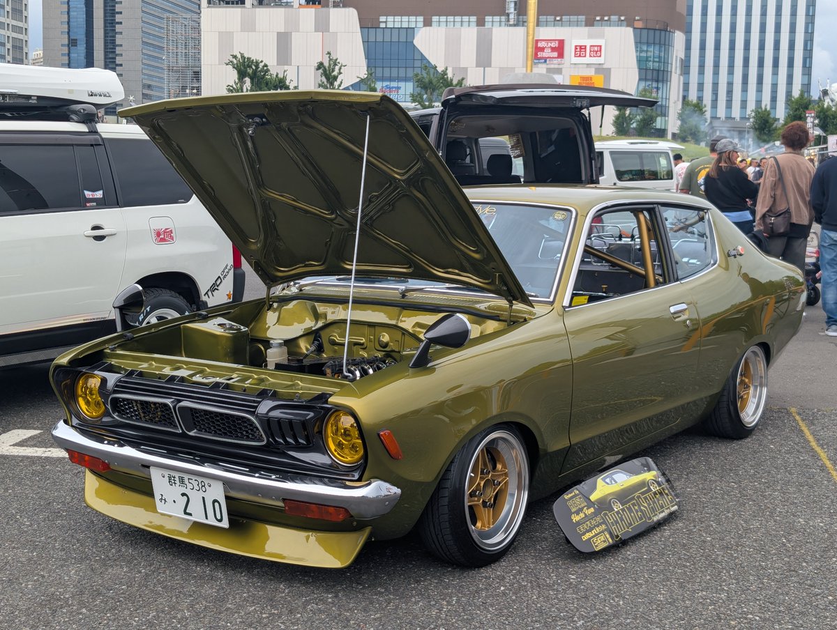 _DjaD_'s tweet photo. 38th MOONEYES Street Car Nationalのおそらくほぼ全車両です。
極力人が写り込まないようにしましたが、
不都合のある写真は削除しますのでご連絡いただければと思います。

#mooneyes 
#StreetCarNationals
#ストリートカーナショナルズ
#scn
#scn2026 

https://t.co/0SAAkujfhp https://t.co/hSSep3lvHQ