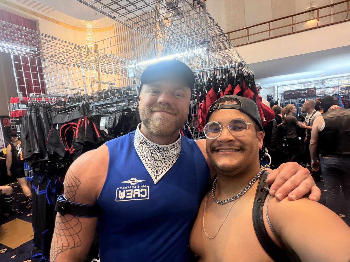 Justmario16's tweet photo. Met so many cute boys 🍑🥵 https://t.co/iXUALkzXKN