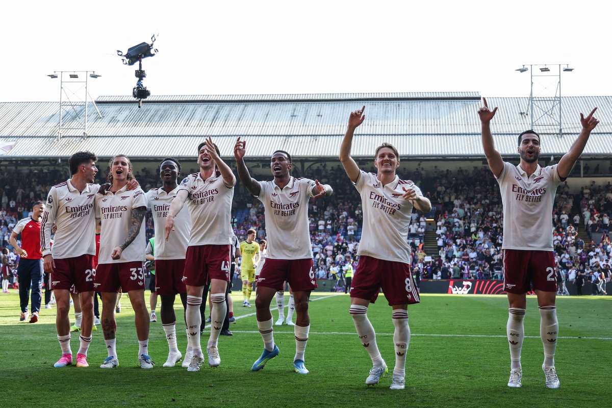 Premier League tweet media