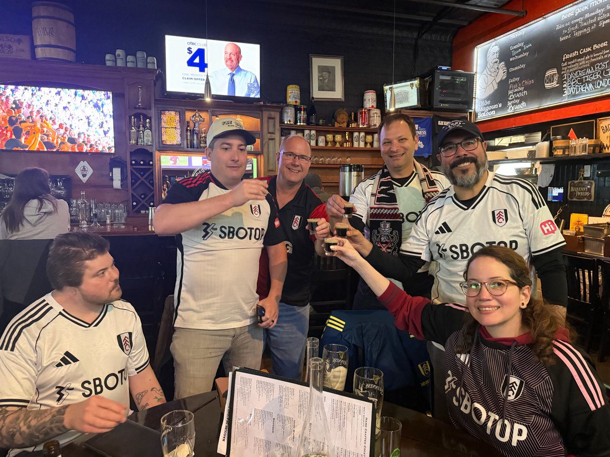 FulhamBoston's tweet photo. A sweet victory at the cottagel Cross-contentinental baby guinnesses, and a strong rendition of “Stamford Bridge is Falling Down” here in Beantown. Oh, and a sweet TC curler for @2mrlevy

#ffc #fullhamerica #MyPLMornimg https://t.co/q4r8DtTUTN