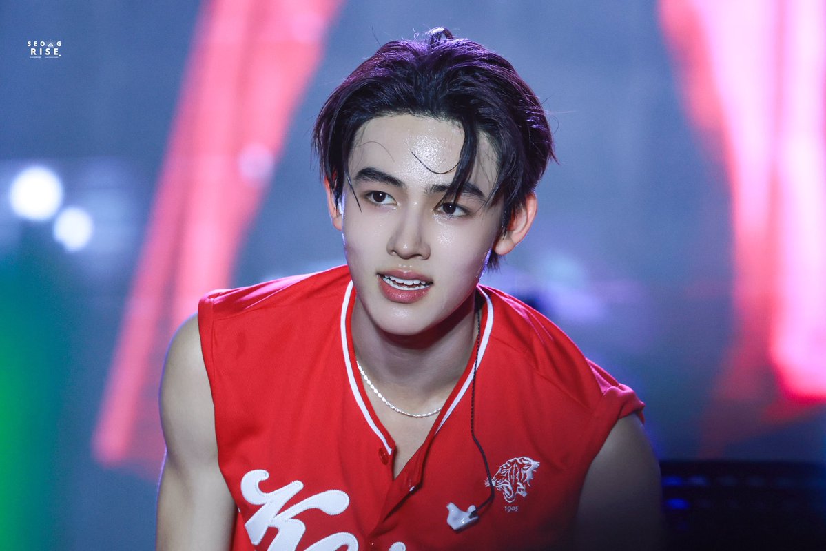 seonghyeon pics tweet media