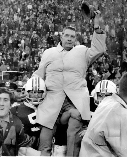 ShugPics's tweet photo. When we play Alabama, the coaches don't need to prepare pep talks. 
- Ralph Shug Jordan  
#Auburn #ShugJordanQuotes #WDE https://t.co/81SUzU5xwE