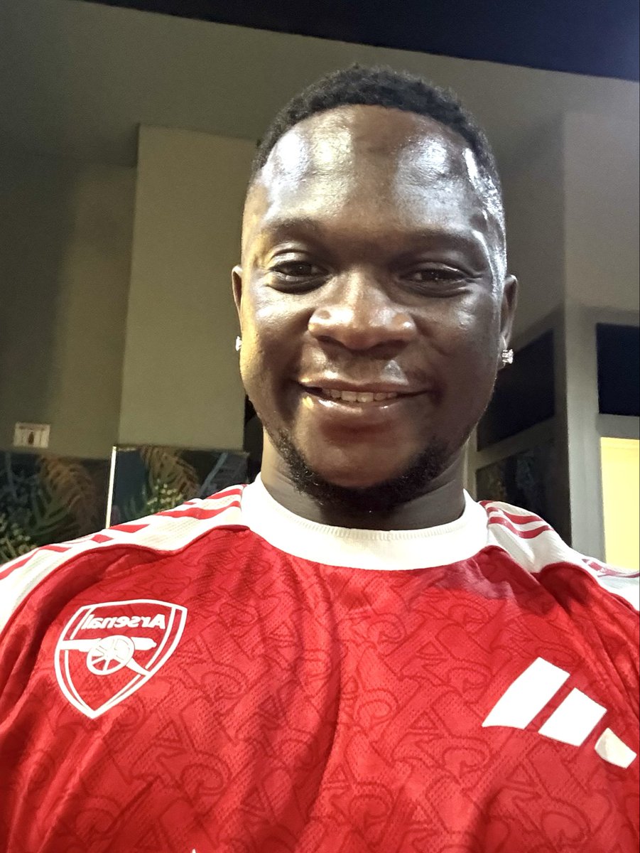 OnesimusMuzik's tweet photo. Arsenal are champions 🏆 https://t.co/5xRHFL3Ely