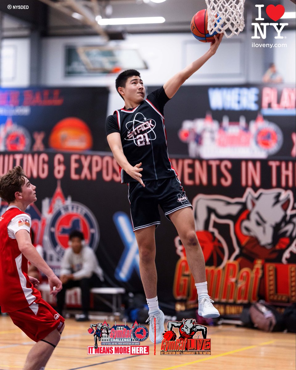 GymRatCHALLENGE's tweet photo. Game action from @stackbasketballnjny 15U https://t.co/AoNhaAYROP