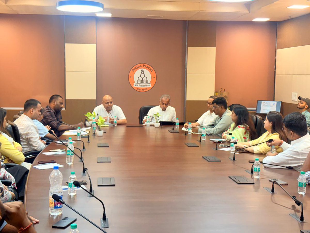 spmrfoundation's tweet photo. Dr. Syama Prasad Mookerjee Research Foundation's Director, Shri @BinayBharat Ji, delivered the Presidential Address at Keshav Kunj for a high-level round-table discussion on the Middle East crisis. Organised by @prajnapravah  (Delhi Praant), the event brought together a distinguished panel of scholars and strategic experts, including Shri @kumarnandaj  Ji (National Convener, Prajna Pravah), Prof. Shantesh Kumar  (Sanyojak, IR Aayam-Prajna Pravah, Delhi Praant), Dr. Sushmita Rajwar (JNU), Prof. Manish, and Prof. Rajeev Kumar (Central University of Haryana).

In his address, Director Binay Kumar Singh deconstructed the shifting dynamics of contemporary global interconnectedness, emphasising that in our hyper-connected global ecosystem, geopolitical tremors in one quadrant inevitably reverberate across India’s strategic landscape. He observed that while modern global conflicts remain perpetual because state actors trigger wars without a structural pathway to conflict-termination or reconciliation, India’s historical template offers an excellent alternative. Our decisive execution of Operation Sindoor demonstrated a rare strategic paradigm that the capacity to wage war, secure core national interests, and swiftly transition back to a stable, enduring equilibrium. 

Ultimately, whether navigating the complexities of Yuddha (war) or structuring the foundations of Shanti (peace), the world must look to Bharat's civilisational ethos of Vasudhaiva Kutumbakam to find a sustainable, holistic roadmap for global harmony.