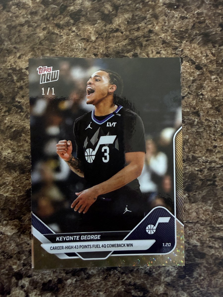 utahazz's tweet photo. @Topps Got the 1/1 and I was at this game! I was in the lower level behind the hoop too, but this photo was on the opposite end; otherwise, I might have been in the background of the card! 🔥 https://t.co/XZqEpZjTtq