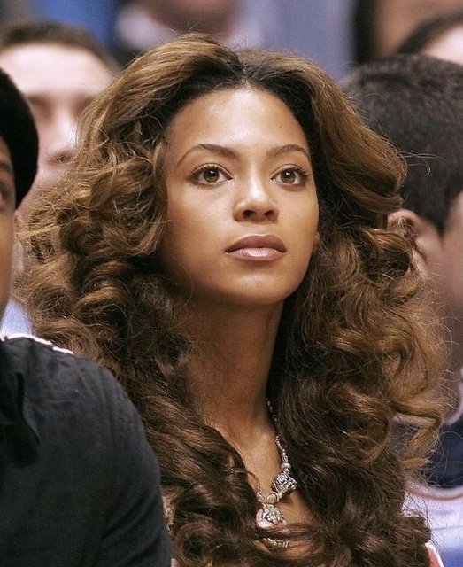 beyoncé hourly 𐚁ིྀ 🍬ৎ୭˚˖٠ tweet media