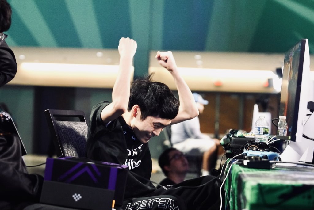 REJECT esports tweet media