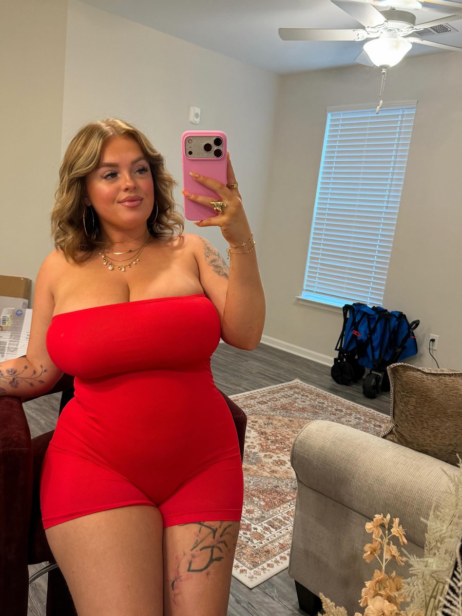 playwith_tayyy's tweet photo. the cherry on top 🍒 https://t.co/4WyVGX9prP
