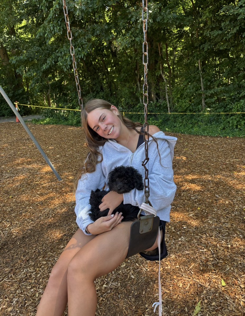 WoofPackTrails's tweet photo. FriYAY! WoofPack Pack member, Gracie, had a blast at the park and got a little treat on the way home. We can’t think of a better way to end the week!

#DogMomLife
#DogsofInstagram
#PuppyLove
#PetLifestyle https://t.co/TU83Iooh71