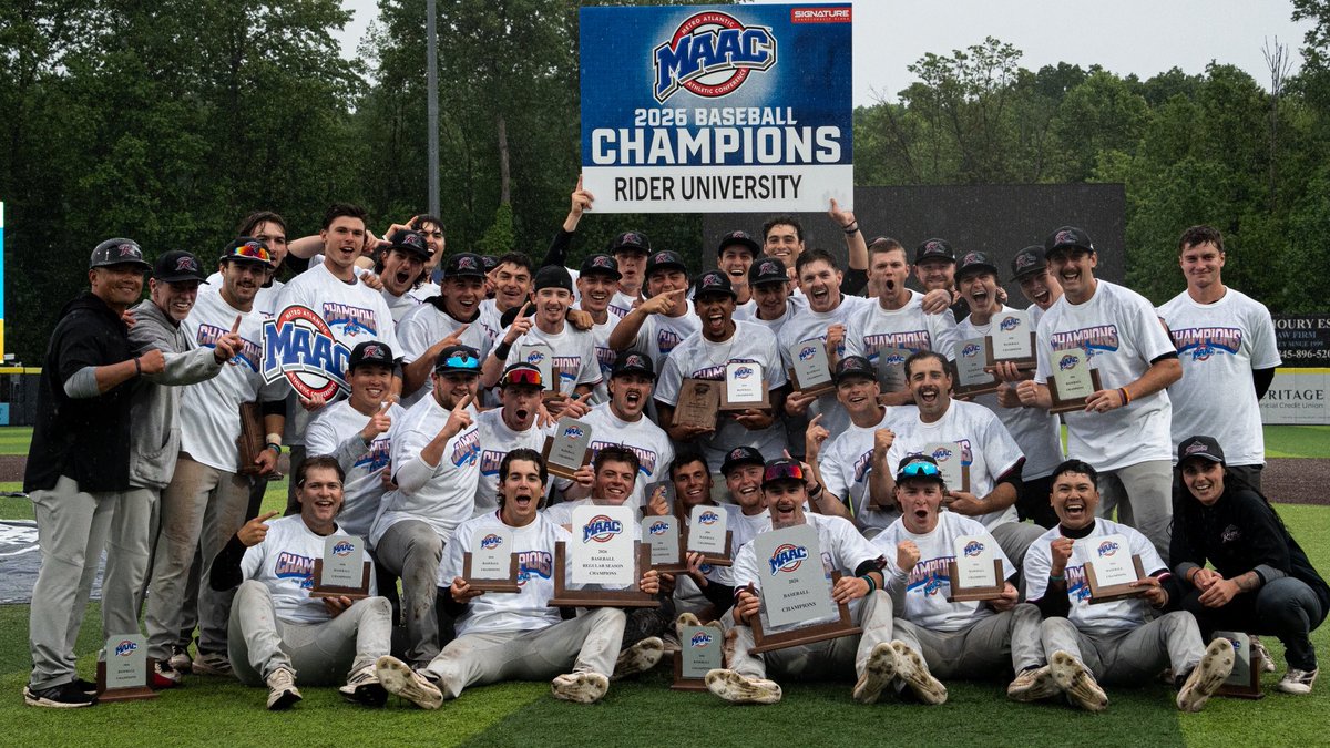 RiderUBaseball's tweet photo. The moment we’ll never forget. 
MAAC CHAMPS🏆
Regional bound🔜

#GoBroncs | #MAACBaseball | #NCAABaseball https://t.co/8blSpCeLd0
