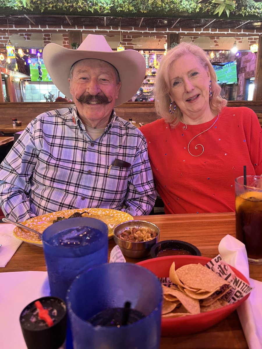 CharlesBrought1's tweet photo. Memorial Day weekend, wonderful morning at church &amp; a great lunch with the Sunday School Bunch. Picnic tomorrow and All in Remembrance of those made the Ultimate Sacrifice for our Freedom &amp; Country. 250 Years of America-May God Bless! https://t.co/jSwBEKUWd2